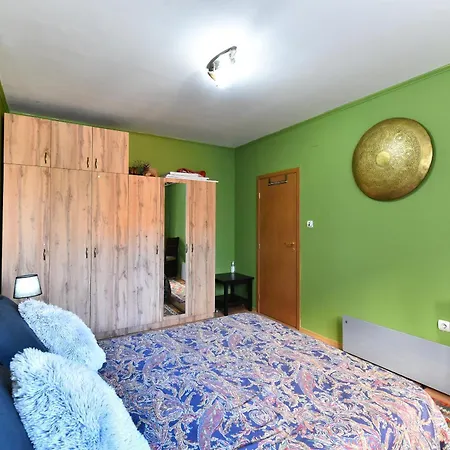 Gondola Flat Number 2 Apartment *