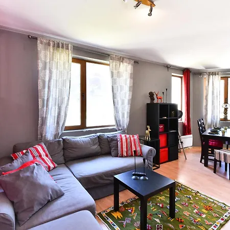 Gondola Flat Number 2 * בנסקו