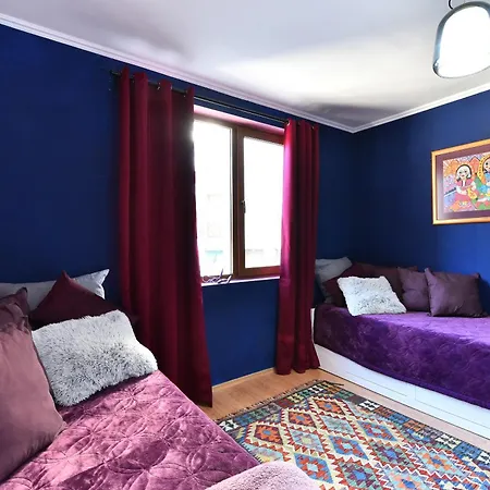 Gondola Flat Number 2