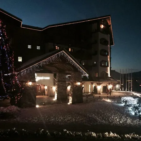 Gondola Flat Number 2 *